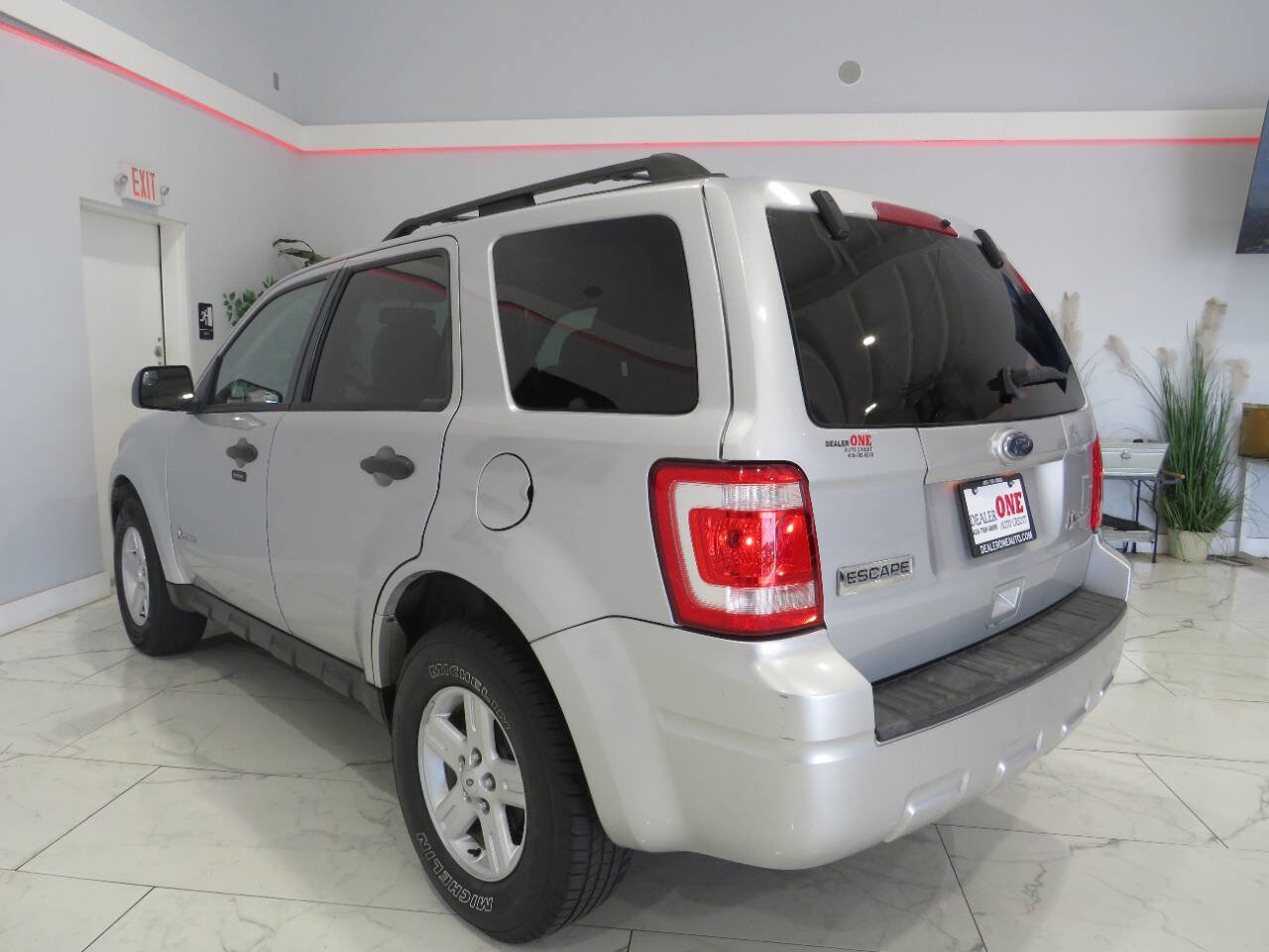 Used 2010 Ford Escape 2WD Hybrid image 5