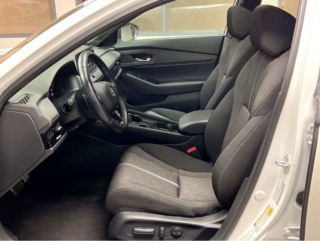 Used 2024 Honda Accord Sport image 9