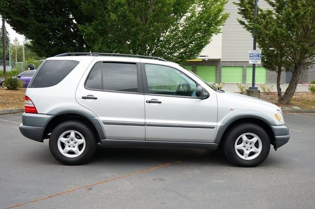 Used 1998 Mercedes-Benz ML 320 4MATIC image 2