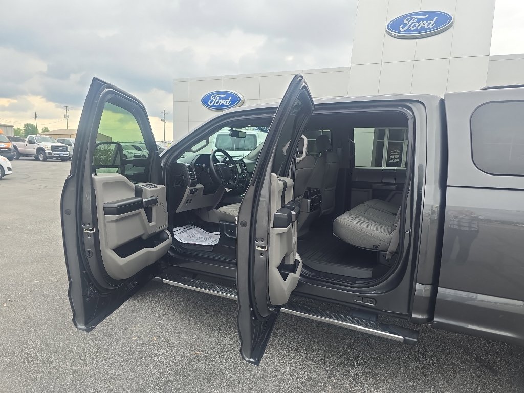 Used 2020 Ford F150 XLT w/ Equipment Group 302A Luxury AWD/4WD image 14