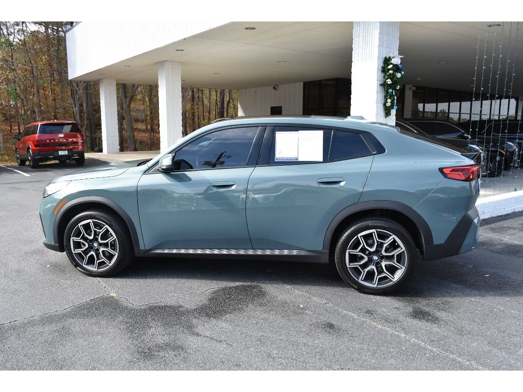 Used 2025 BMW X2 xDrive28i w/ Convenience Package image 2