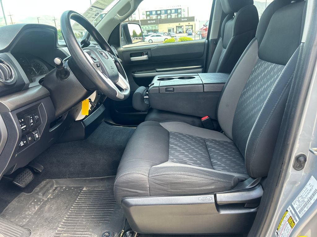 Used 2019 Toyota Tundra SR5 AWD/4WD image 9