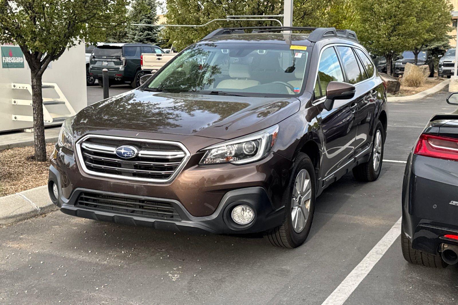 Used 2019 Subaru Outback 2.5i Premium AWD/4WD image 2