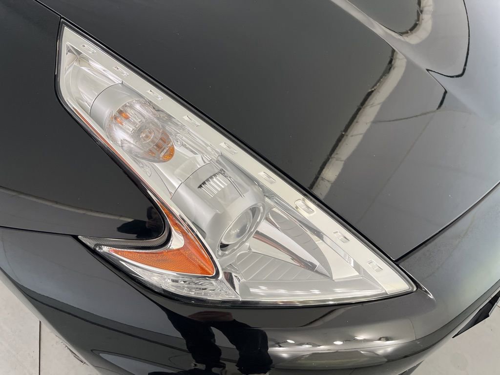 Used 2016 Nissan 370Z Touring w/ Aerodynamics Package RWD image 26