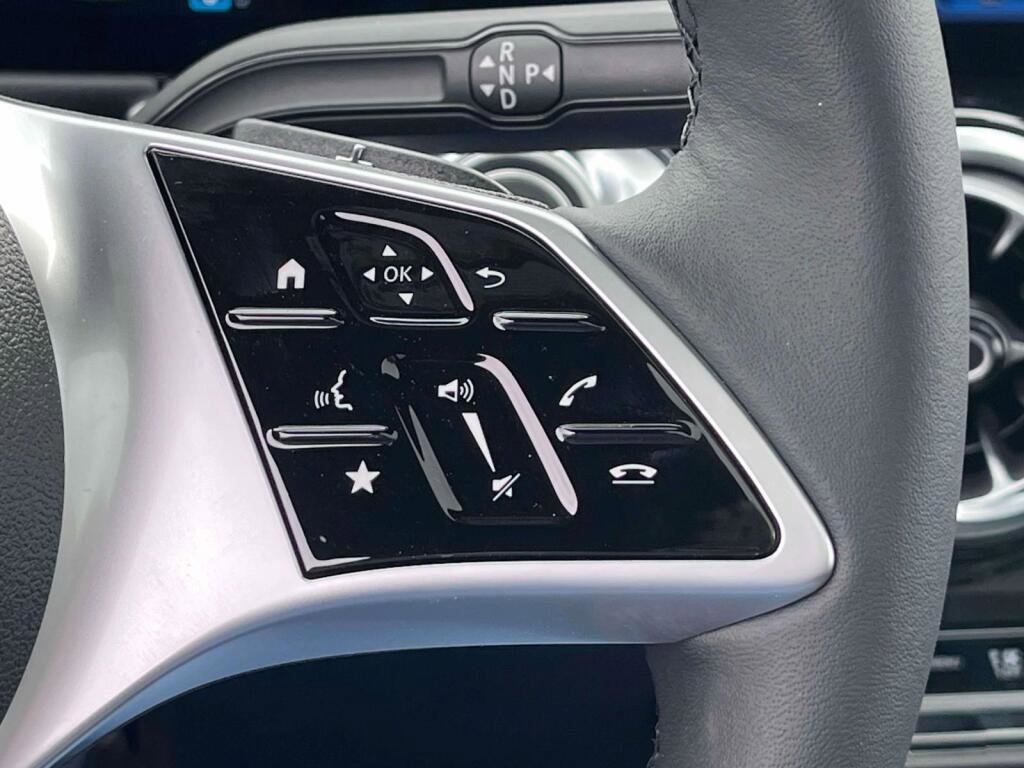 New 2026 Mercedes-Benz GLB 250 4MATIC image 33