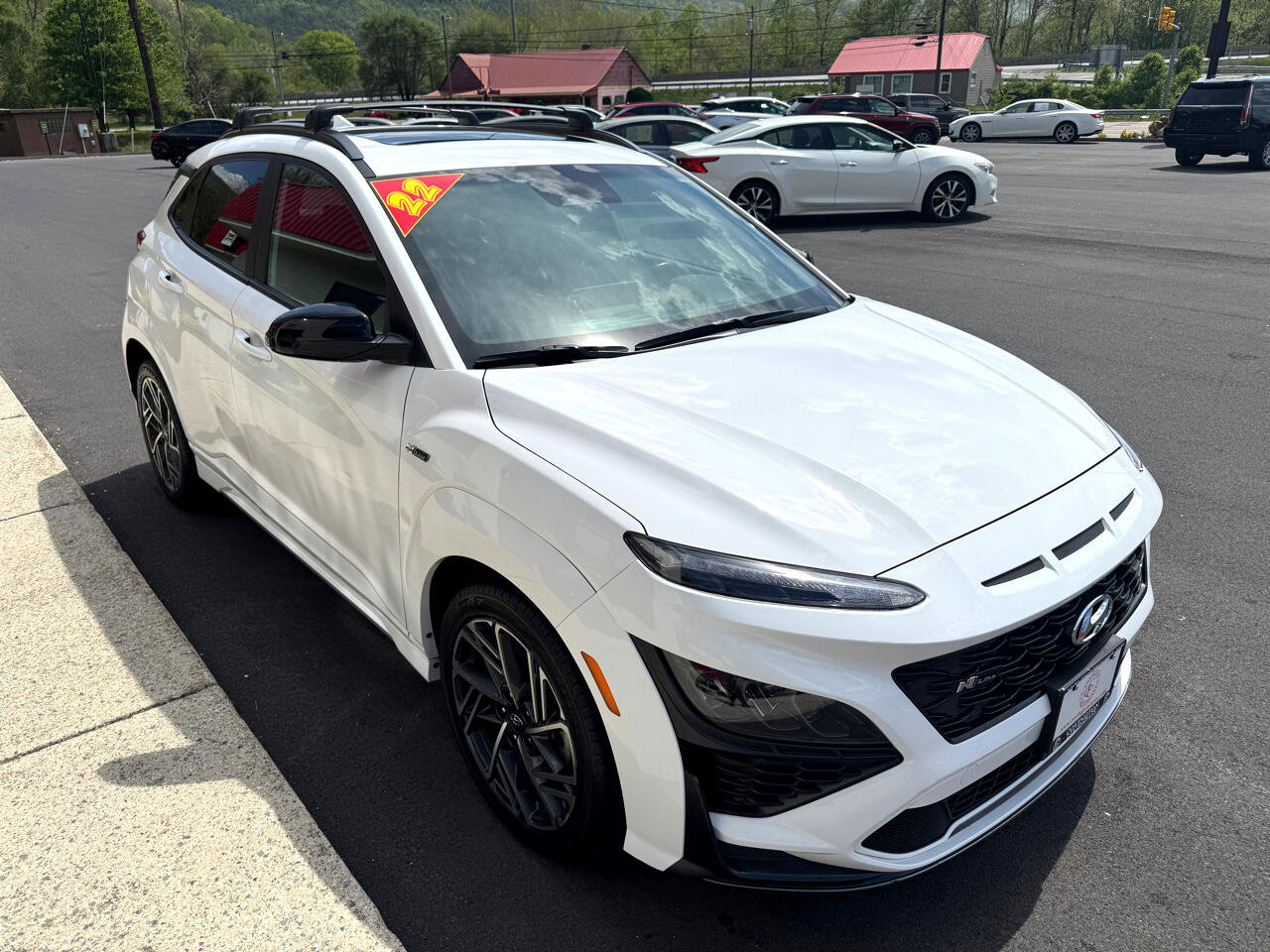 Used 2022 Hyundai Kona N Line w/ Tech Package image 9