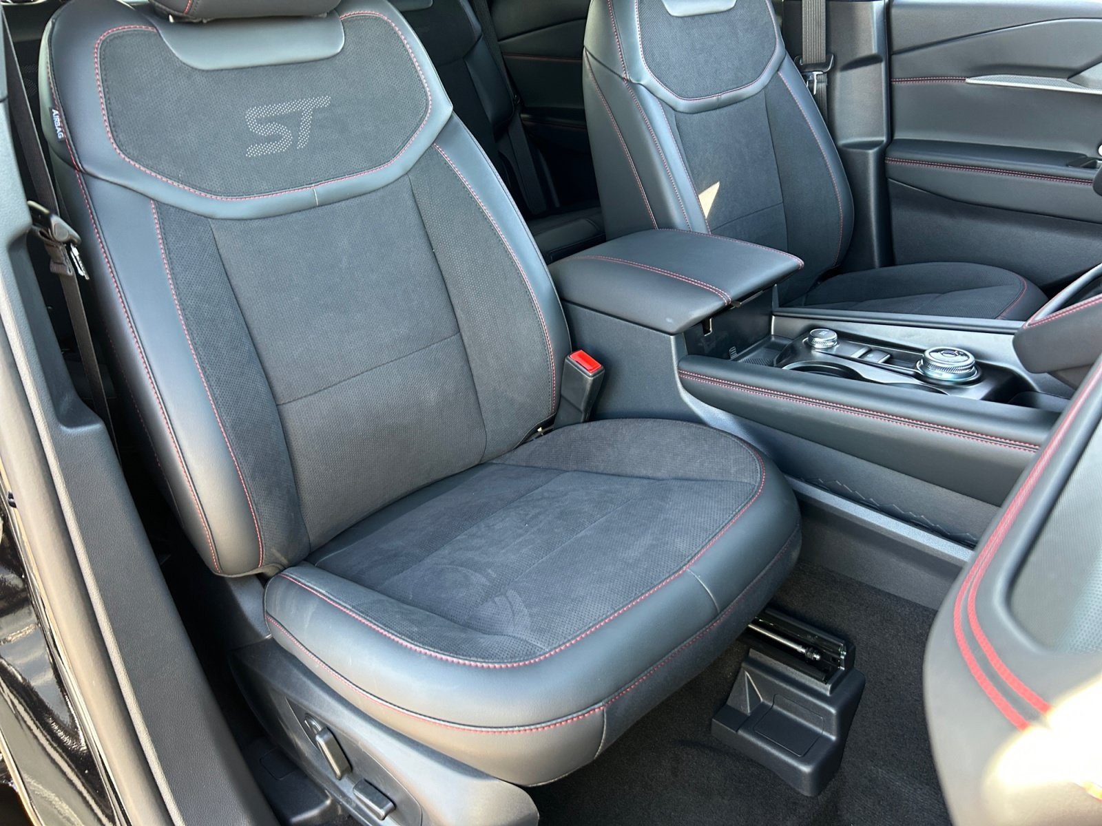 New 2026 Ford Explorer ST w/ Sun And Sound Package AWD/4WD image 19