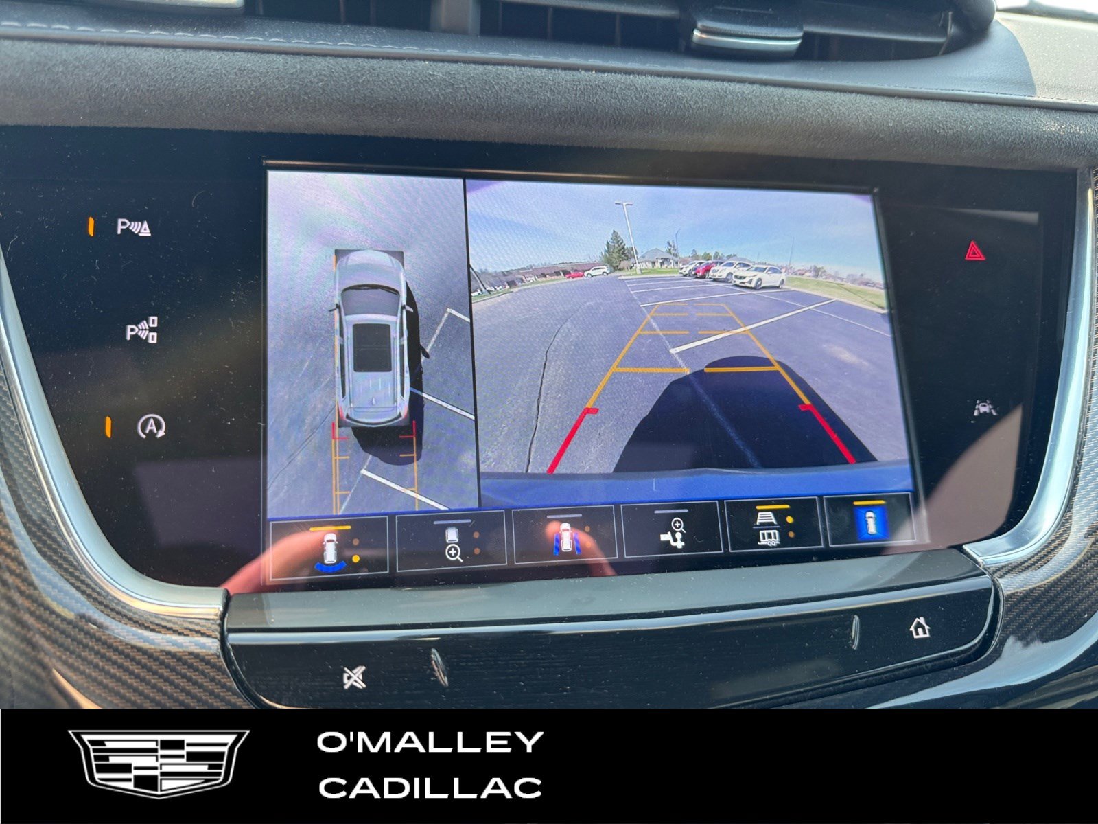 Certified 2025 Cadillac XT6 Sport w/ Platinum Package AWD/4WD image 26