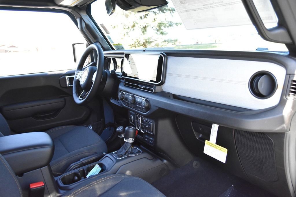 New 2026 Jeep Gladiator Sport AWD/4WD image 32