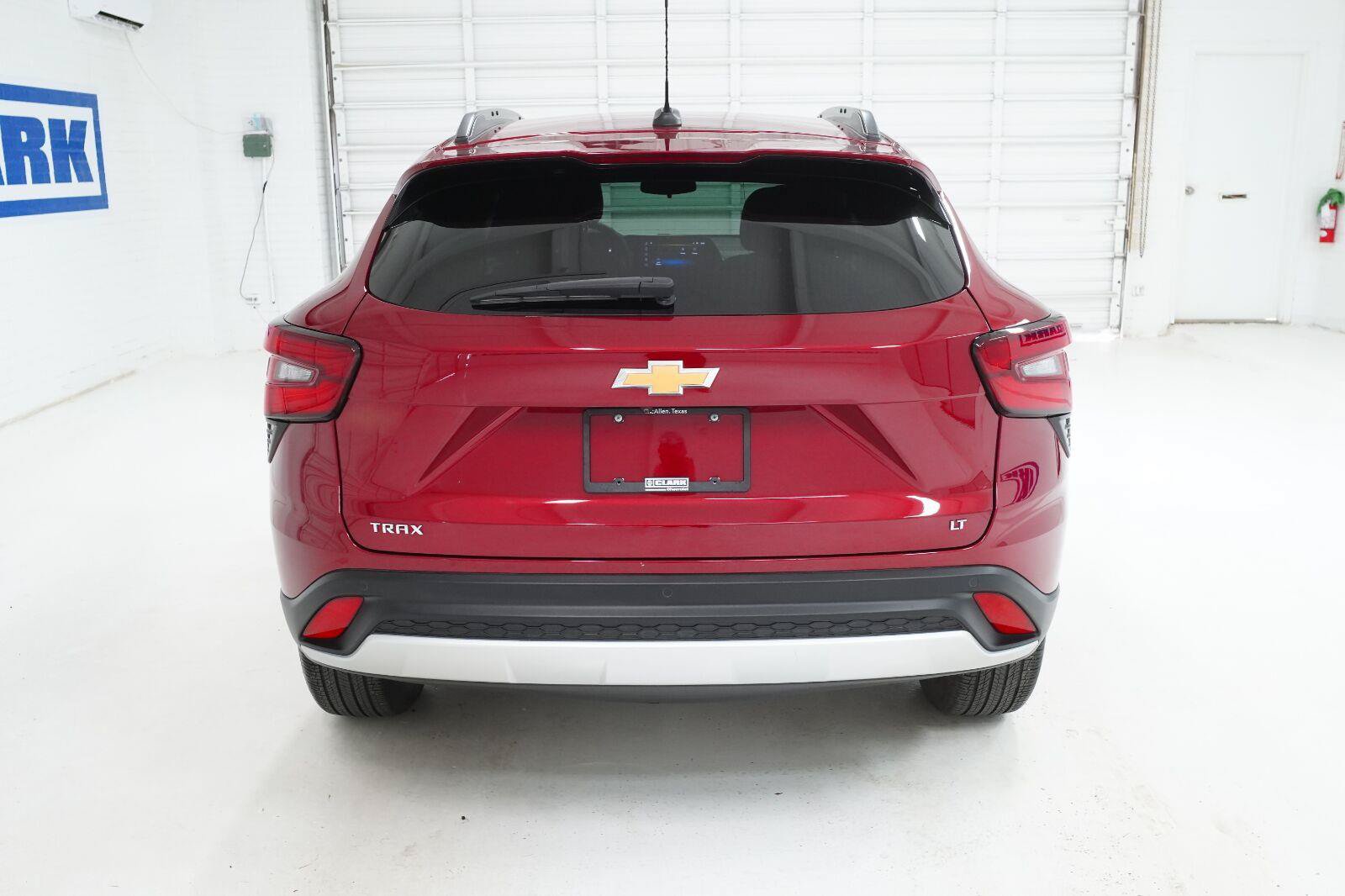 Used 2025 Chevrolet Trax LT w/ Driver Confidence Package FWD image 27
