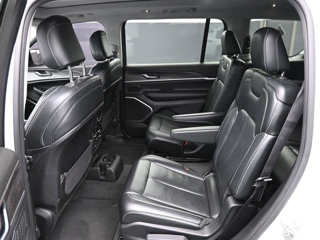 Used 2021 Jeep Grand Cherokee L Limited image 12