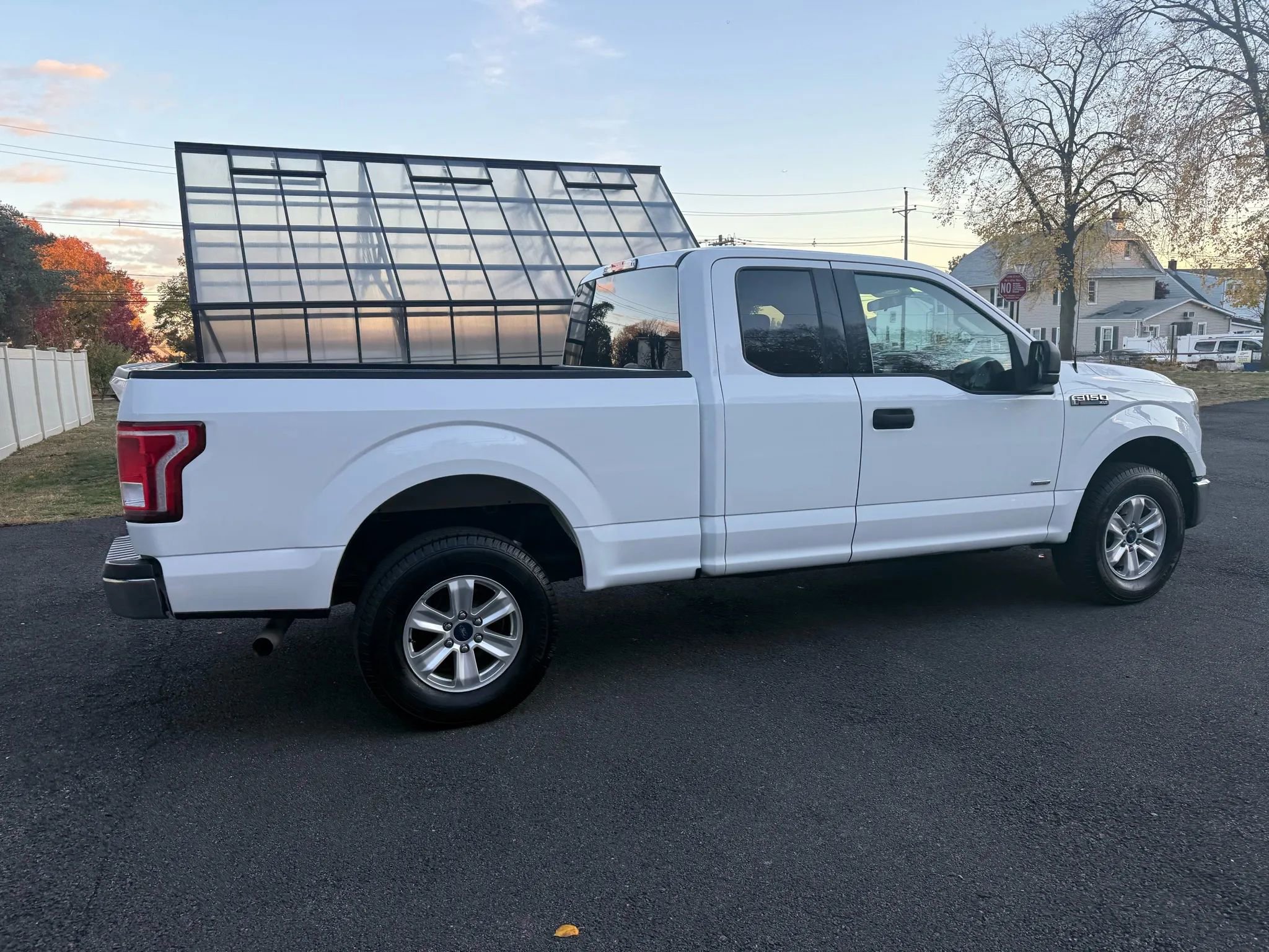 Used 2017 Ford F150 XLT w/ Trailer Tow Package image 10