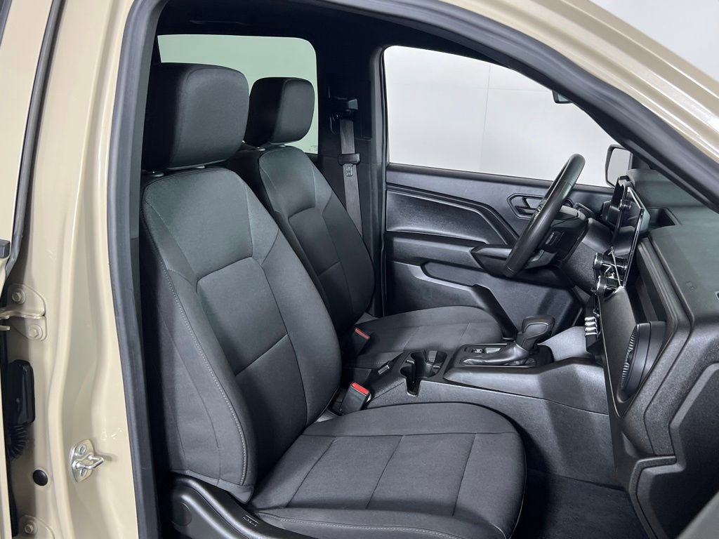 Used 2024 Chevrolet Colorado W/T image 31