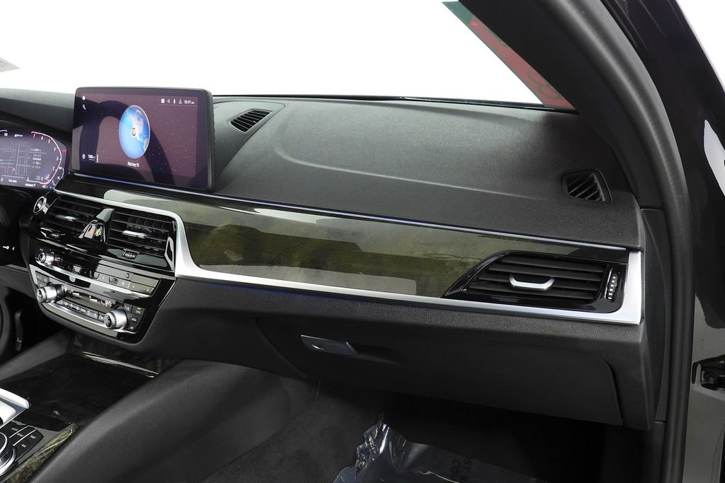 Certified 2023 BMW 530e 530e iPerformance w/ Convenience Package image 14