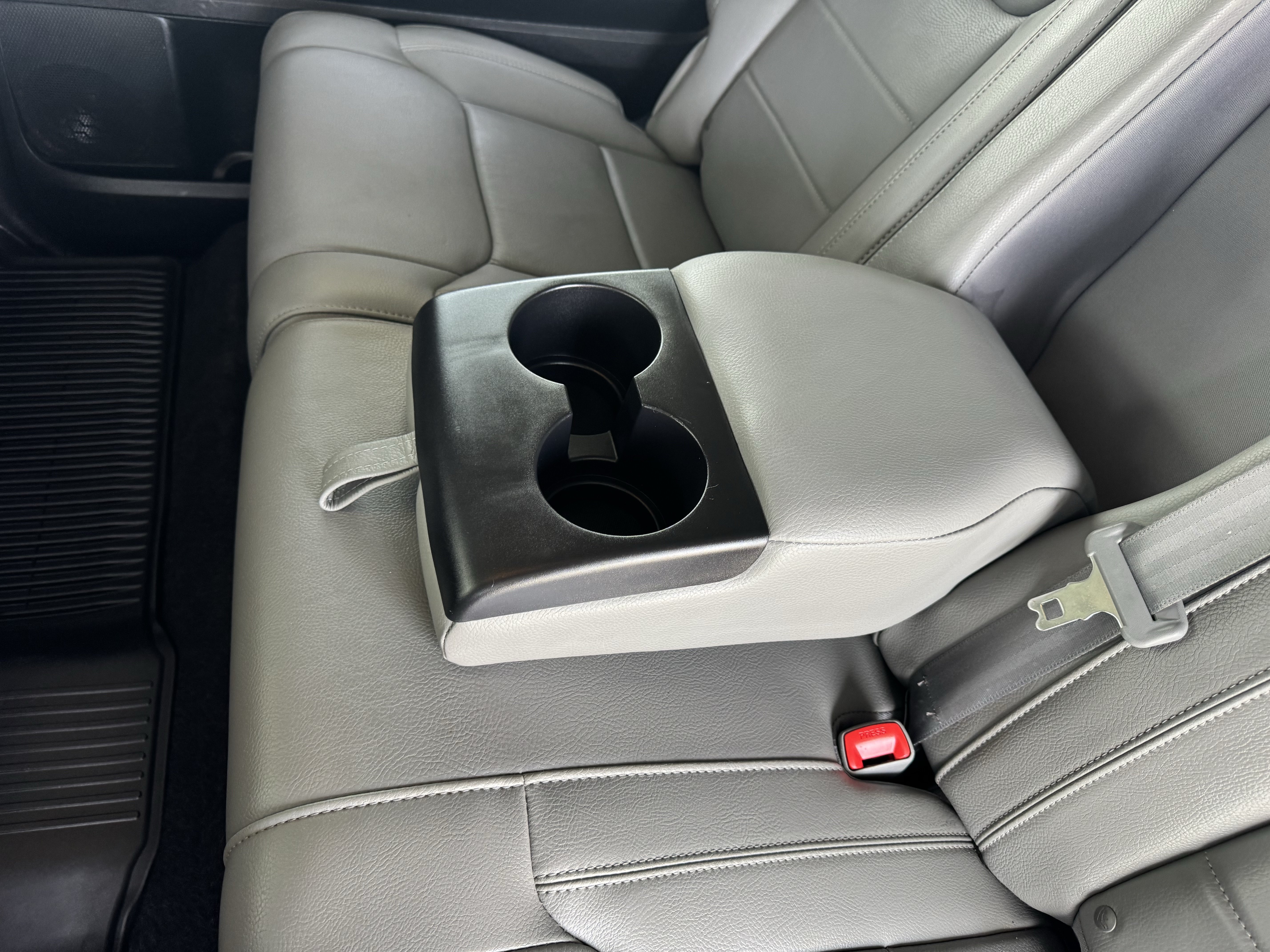 Used 2017 Toyota Tundra Limited w/ Limited Premium Package AWD/4WD image 16