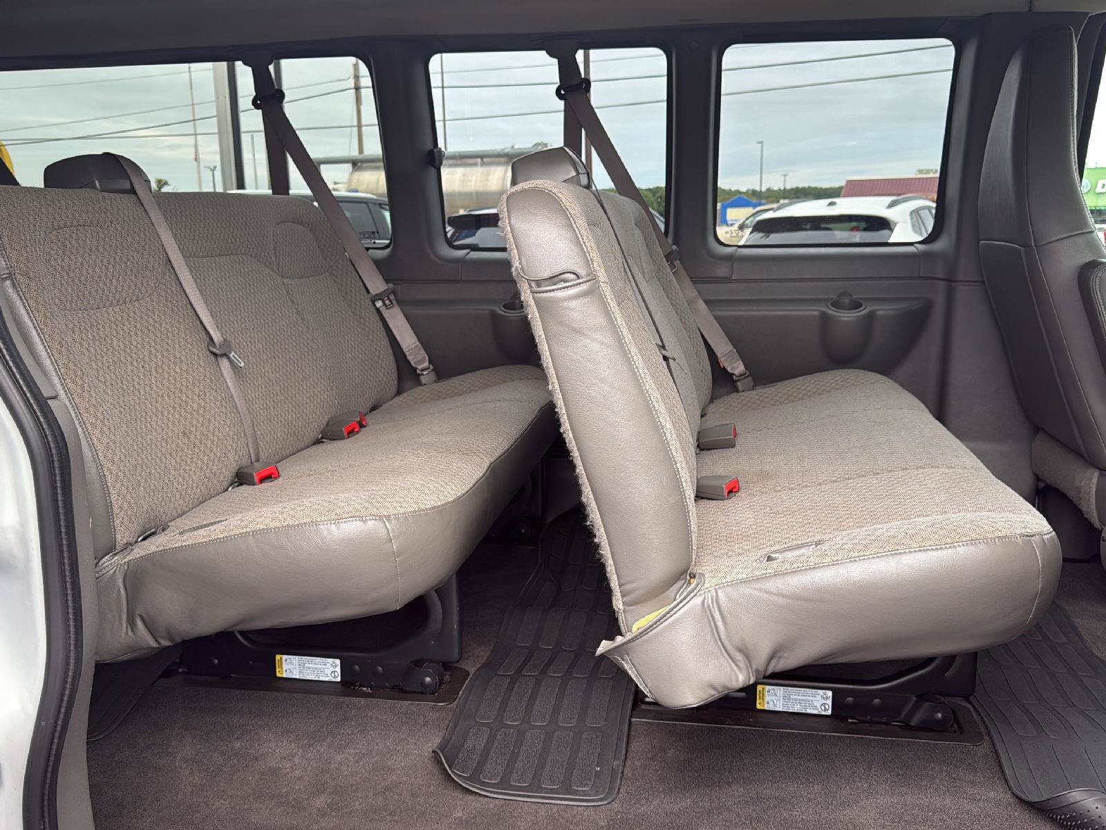 Used 2025 Chevrolet Express 3500 LT w/ LT Preferred Equipment Group RWD image 21