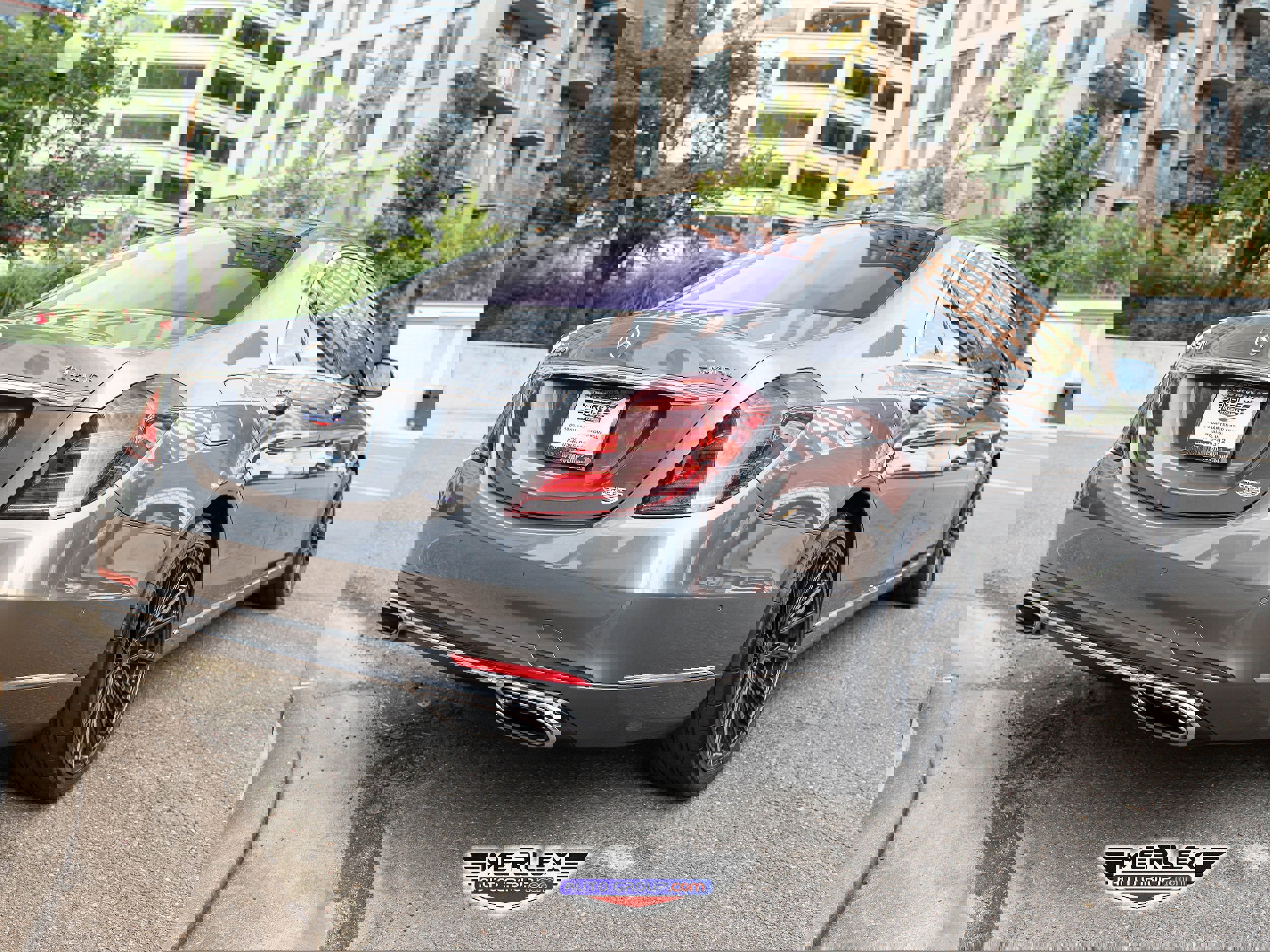 Used 2019 Mercedes-Benz S 560 4MATIC Sedan w/ Premium Package image 5