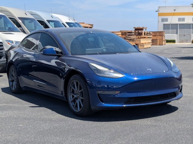 Used 2022 Tesla Model 3 Long Range AWD/4WD image 3