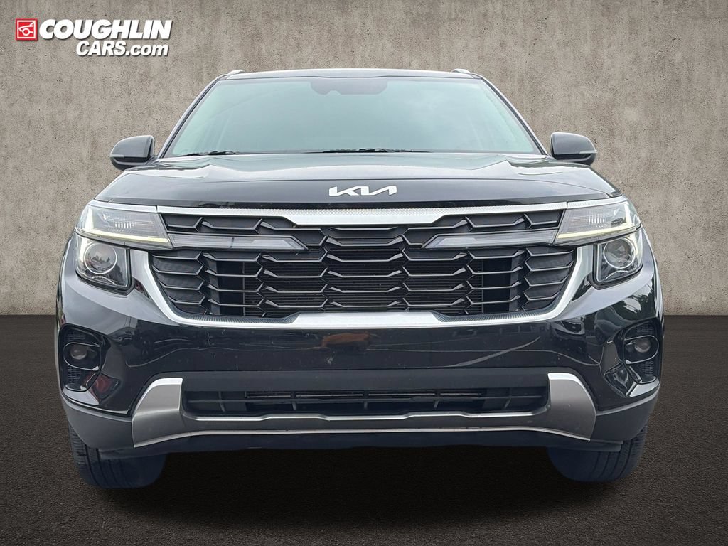 Used 2024 Kia Seltos S AWD/4WD image 2