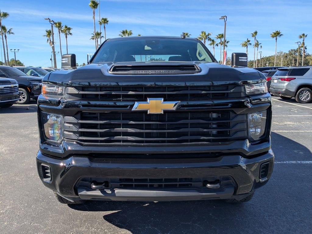 Used 2024 Chevrolet Silverado 2500 Custom w/ Custom Value Package image 10