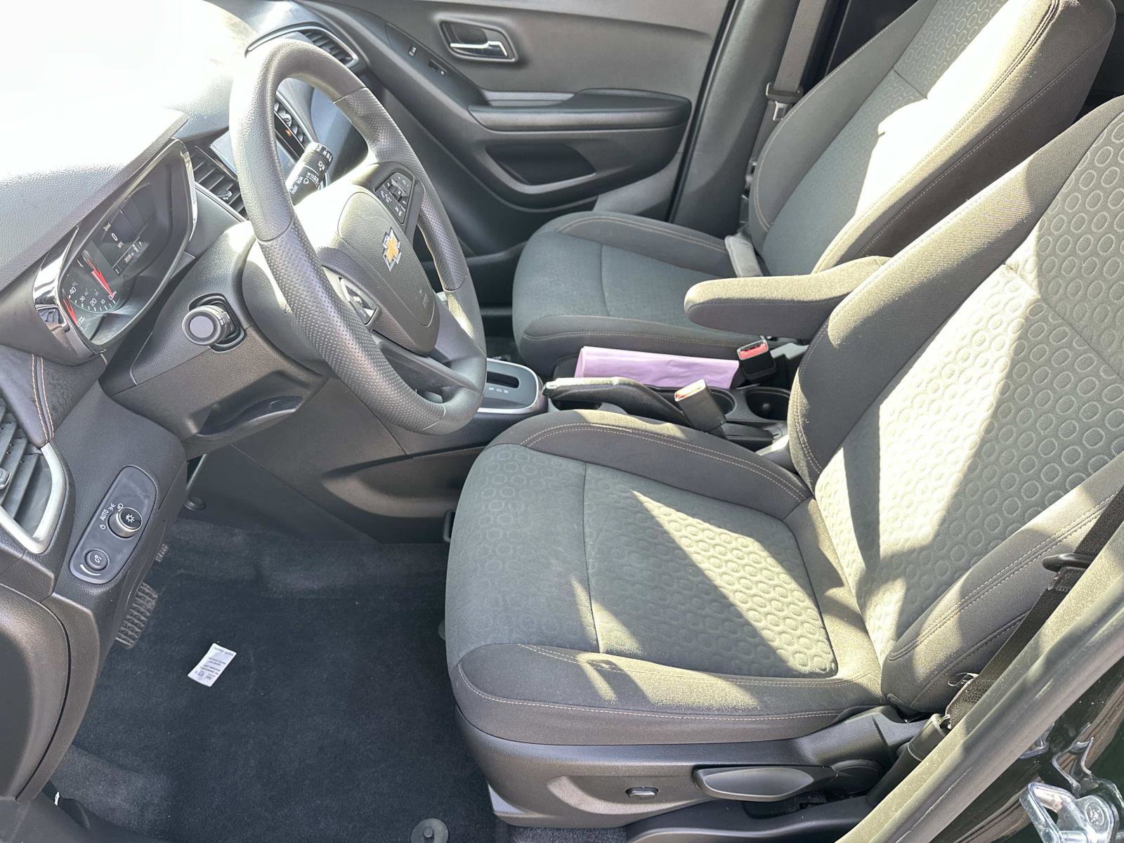 Used 2022 Chevrolet Trax LS w/ Tint and Cruise Package image 20