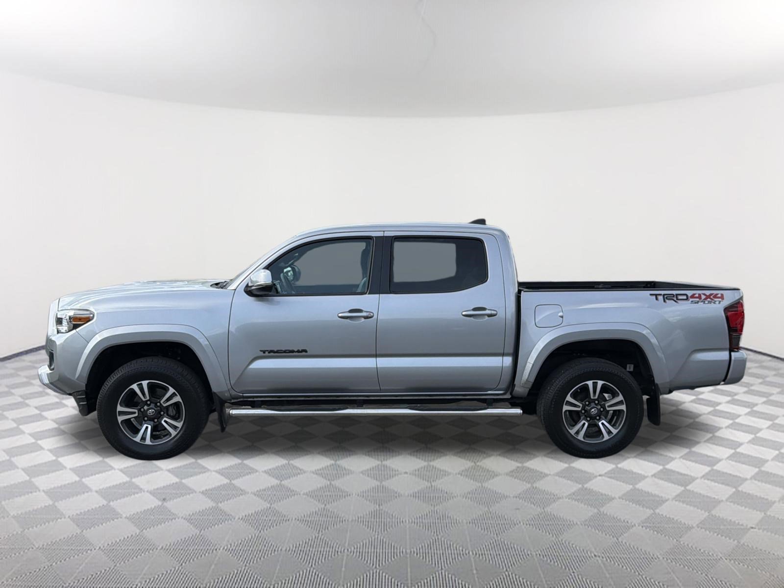 Used 2019 Toyota Tacoma TRD Sport image 14