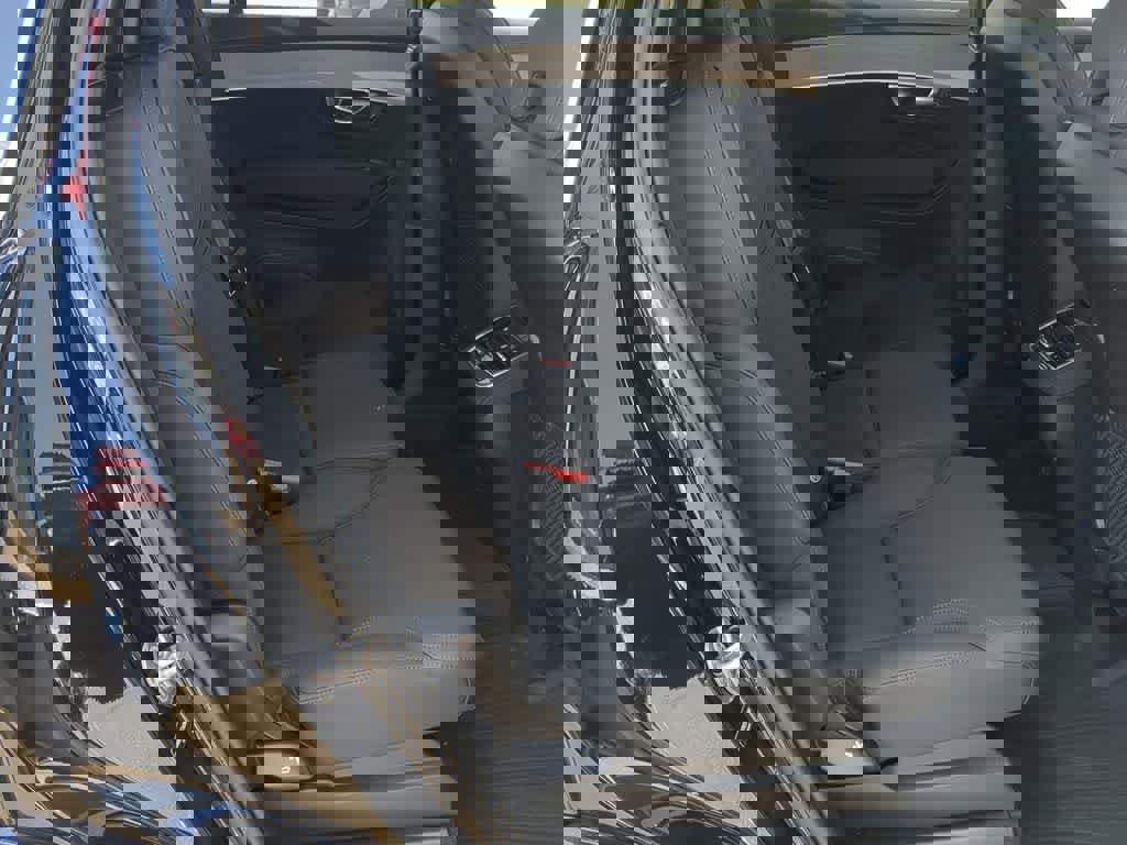 Certified 2026 Volvo XC90 B6 Plus w/ Protection Package Premier image 19