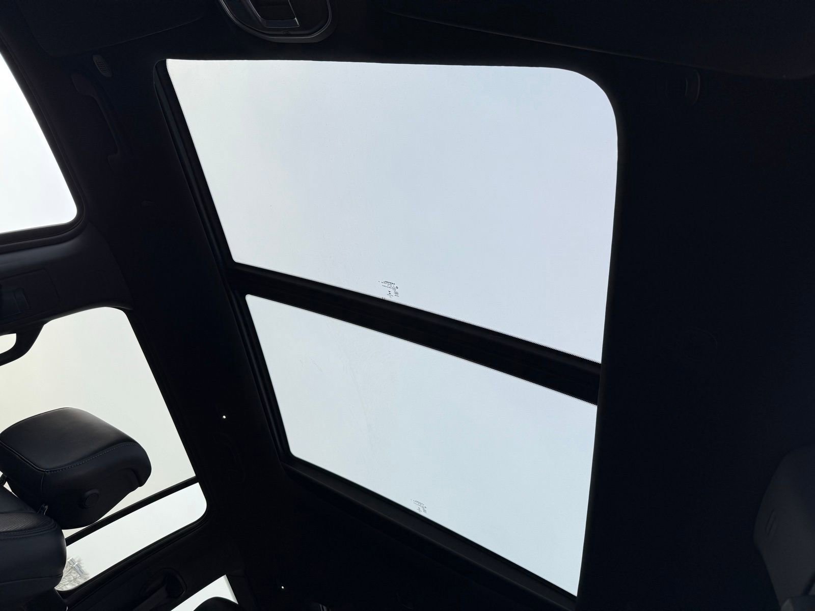 Used 2022 Jeep Wagoneer Series III w/ Premium Group I image 39