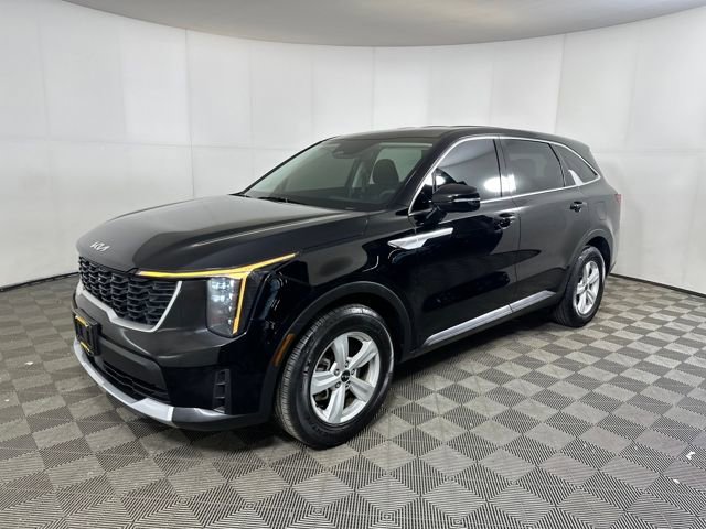 Used 2024 Kia Sorento LX image 7