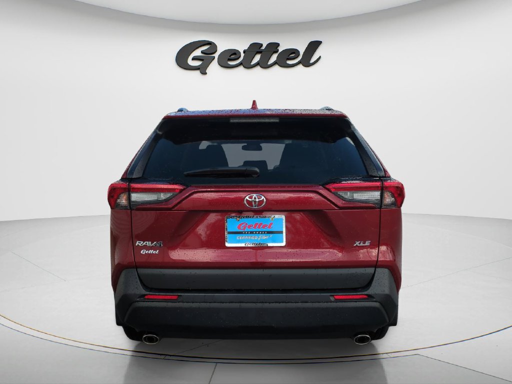 Used 2025 Toyota RAV4 XLE w/ Convenience Package FWD image 6