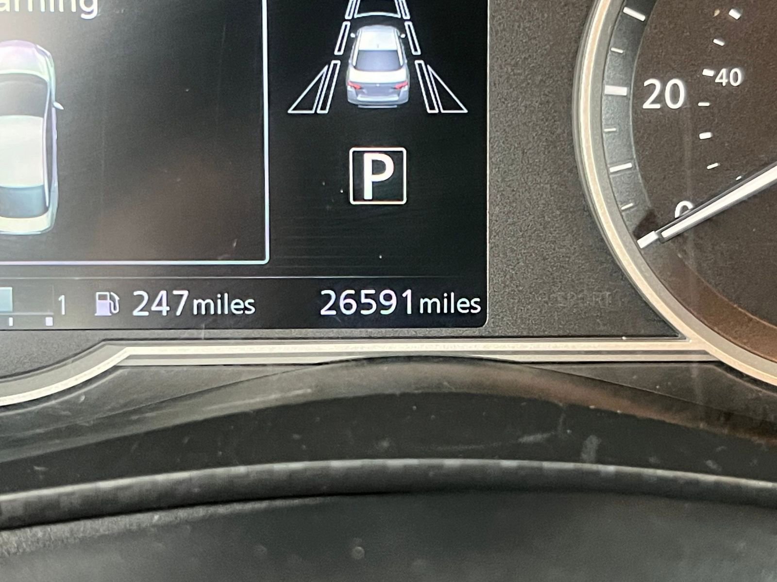 Used 2025 Nissan Versa SV FWD image 36