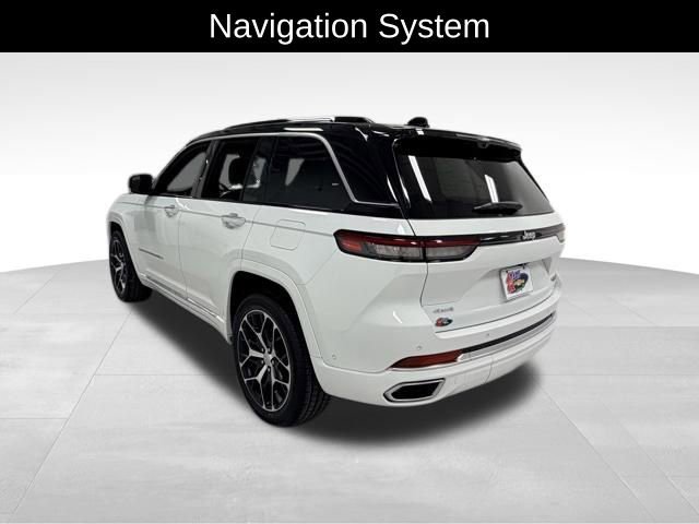 Used 2024 Jeep Grand Cherokee Summit AWD/4WD image 4