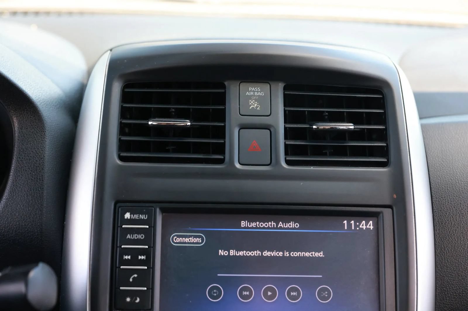 Used 2019 Nissan Versa SV FWD image 36