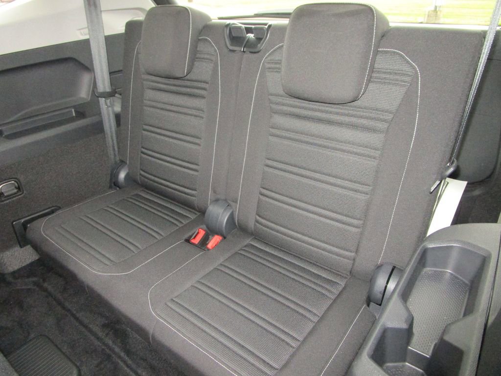 Used 2024 Volkswagen Tiguan S image 14