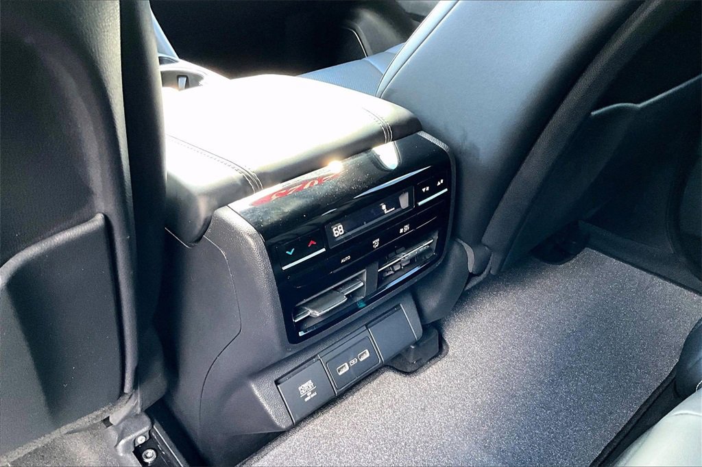 Used 2023 Acura MDX SH-AWD w/ Technology Package image 18