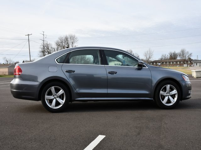 Used 2015 Volkswagen Passat 1.8T Limited Edition image 8