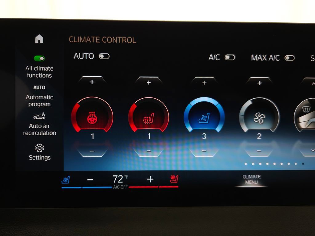 Used 2023 BMW iX xDrive50 w/ Premium Package image 34