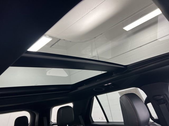 Used 2025 Ford Explorer ST-Line w/ Premium Package image 28