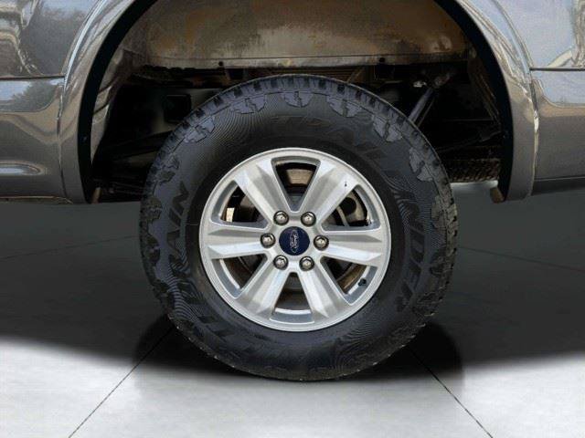 Used 2016 Ford F150 XLT w/ Equipment Group 302A Luxury AWD/4WD image 47