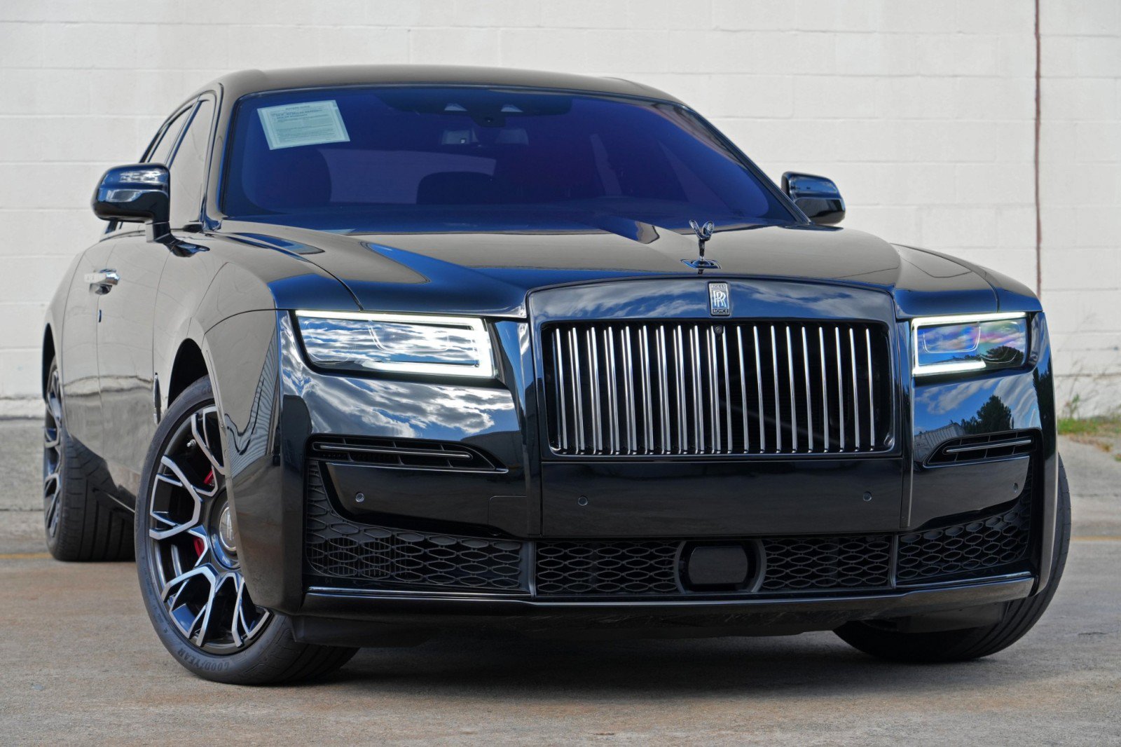 Used 2024 Rolls-Royce Ghost Black Badge w/ Black Badge Ghost Package AWD/4WD image 4