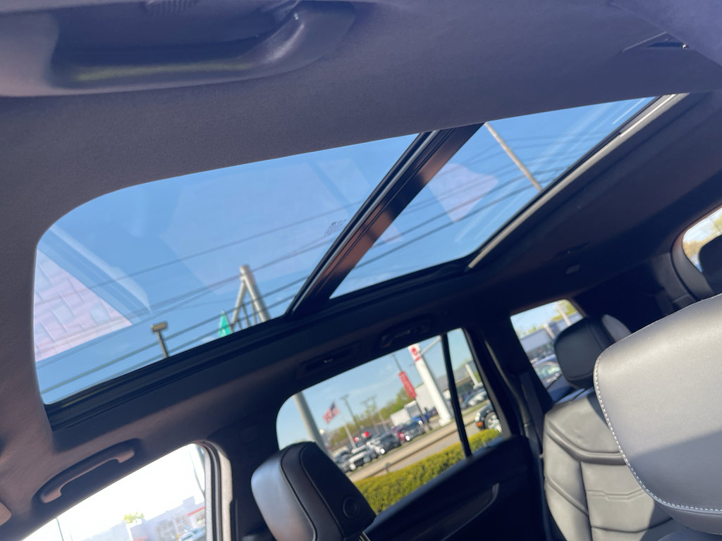 Used 2025 Cadillac XT6 Sport w/ Platinum Package AWD/4WD image 18