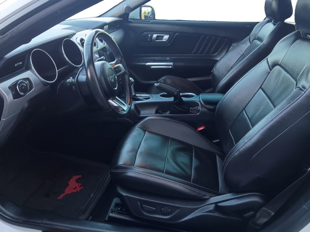 Used 2022 Ford Mustang Premium image 19