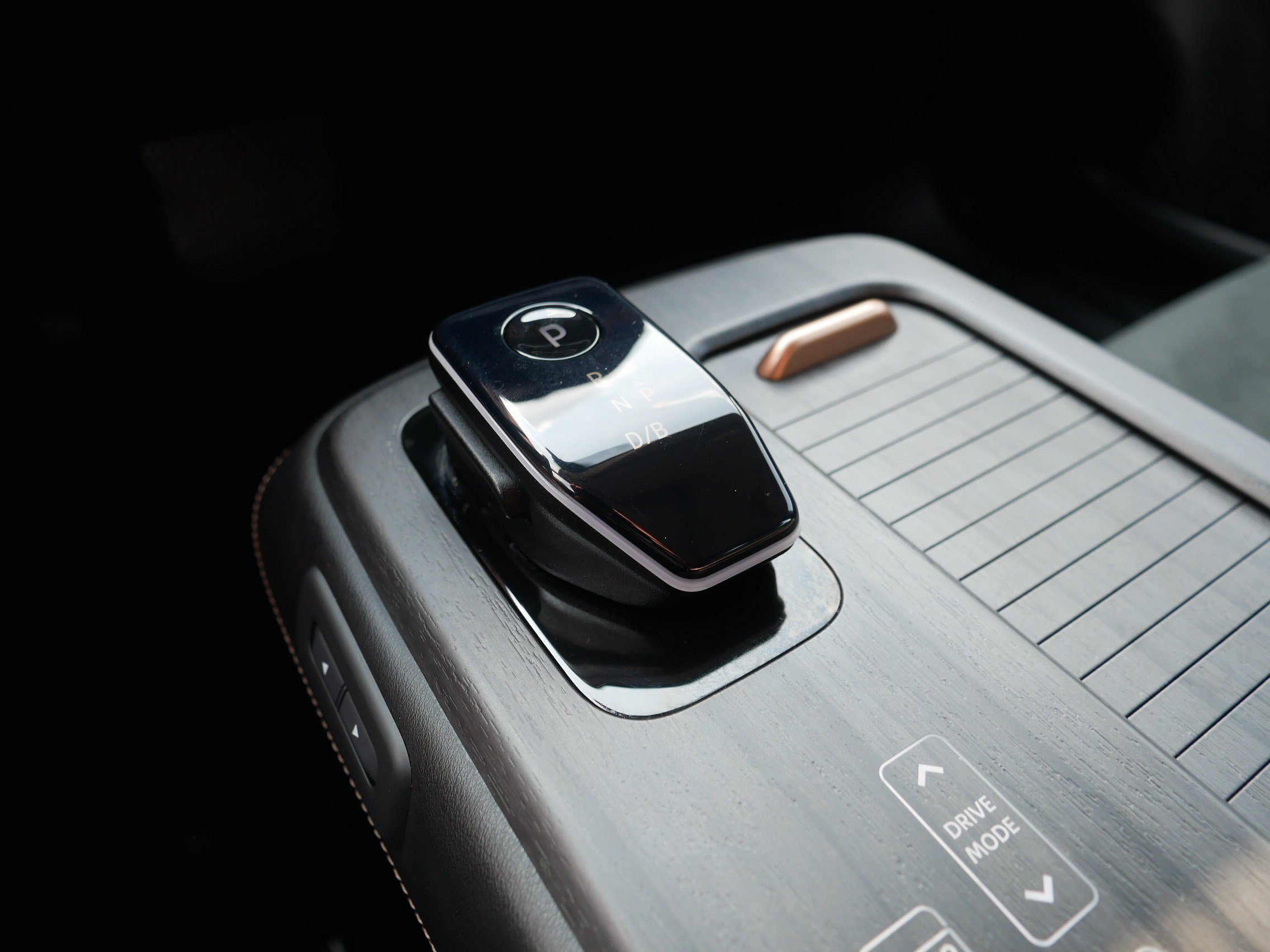 Certified 2024 Nissan Ariya AWD image 24
