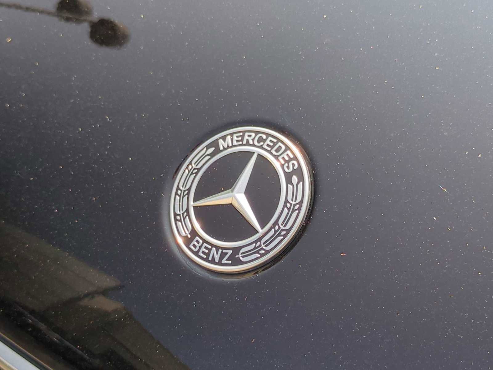 Used 2025 Mercedes-Benz GLC 300 4MATIC image 12