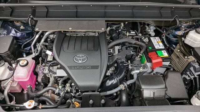 Used 2023 Toyota Highlander LE FWD image 30