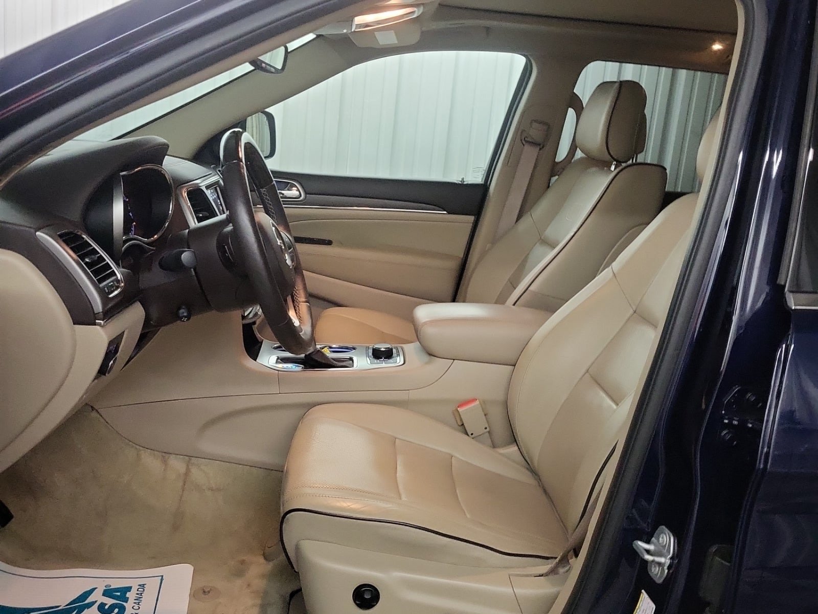 Used 2018 Jeep Grand Cherokee Overland AWD/4WD image 5