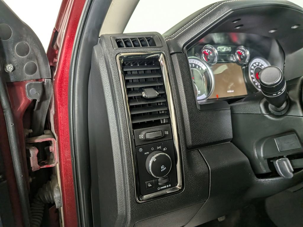 Used 2018 RAM 2500 Big Horn w/ Sport Appearance Group image 17