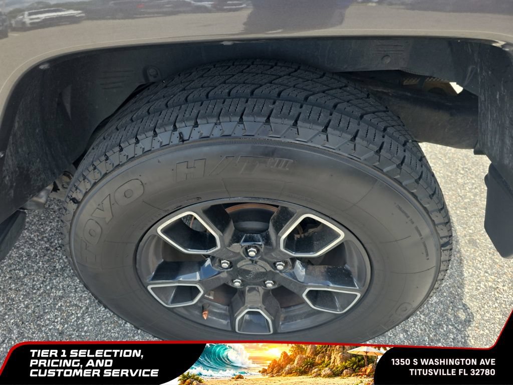 Used 2018 Jeep Wrangler Unlimited Sahara AWD/4WD image 9