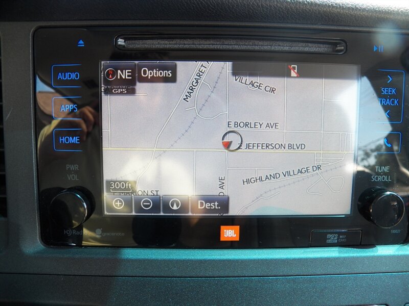 Used 2015 Toyota Sienna Limited Premium w/ Advanced Technology Package FWD image 24