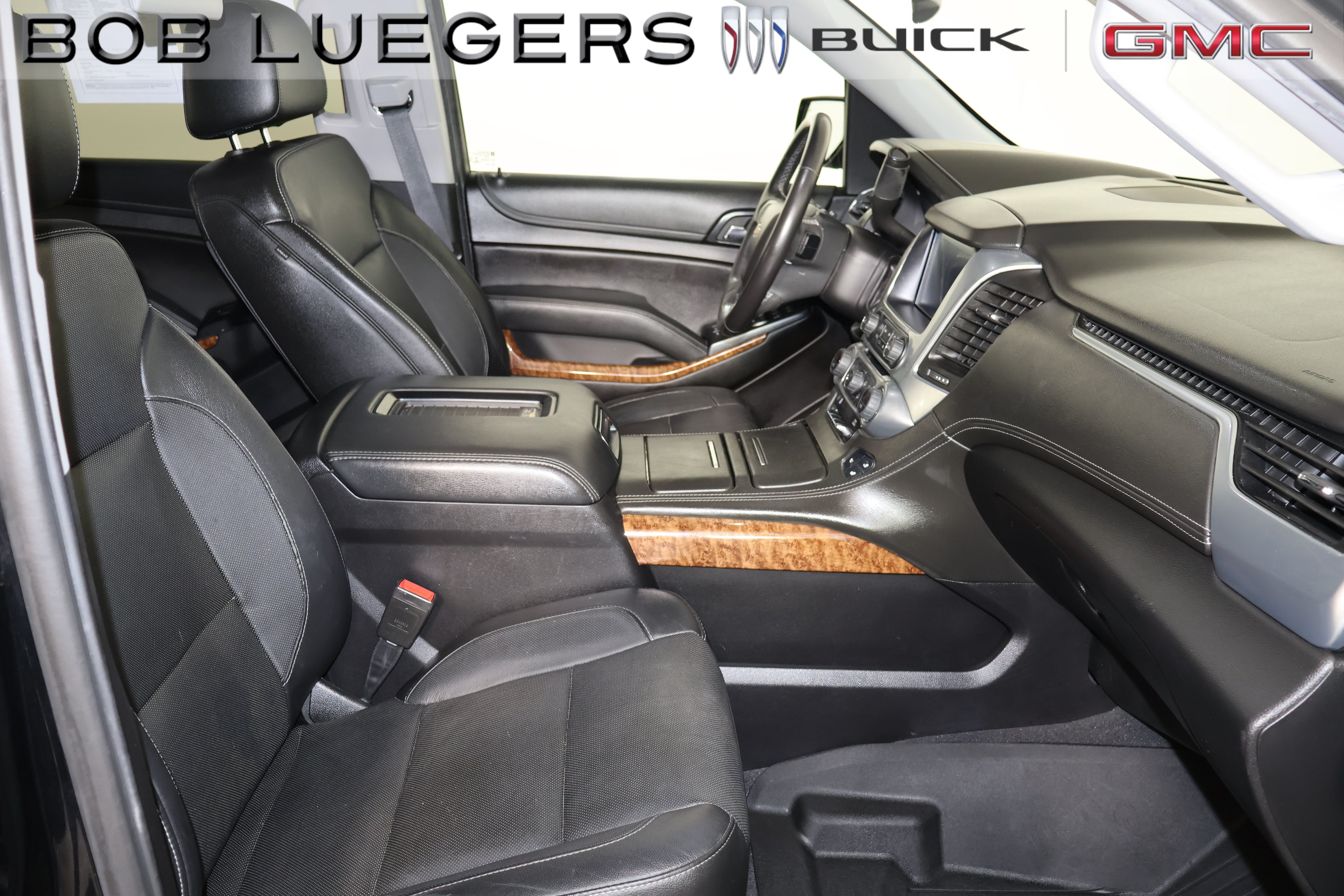 Used 2020 Chevrolet Tahoe Premier AWD/4WD image 17